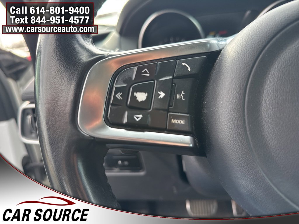 Used 2019 Jaguar F-PACE Prestige image 27