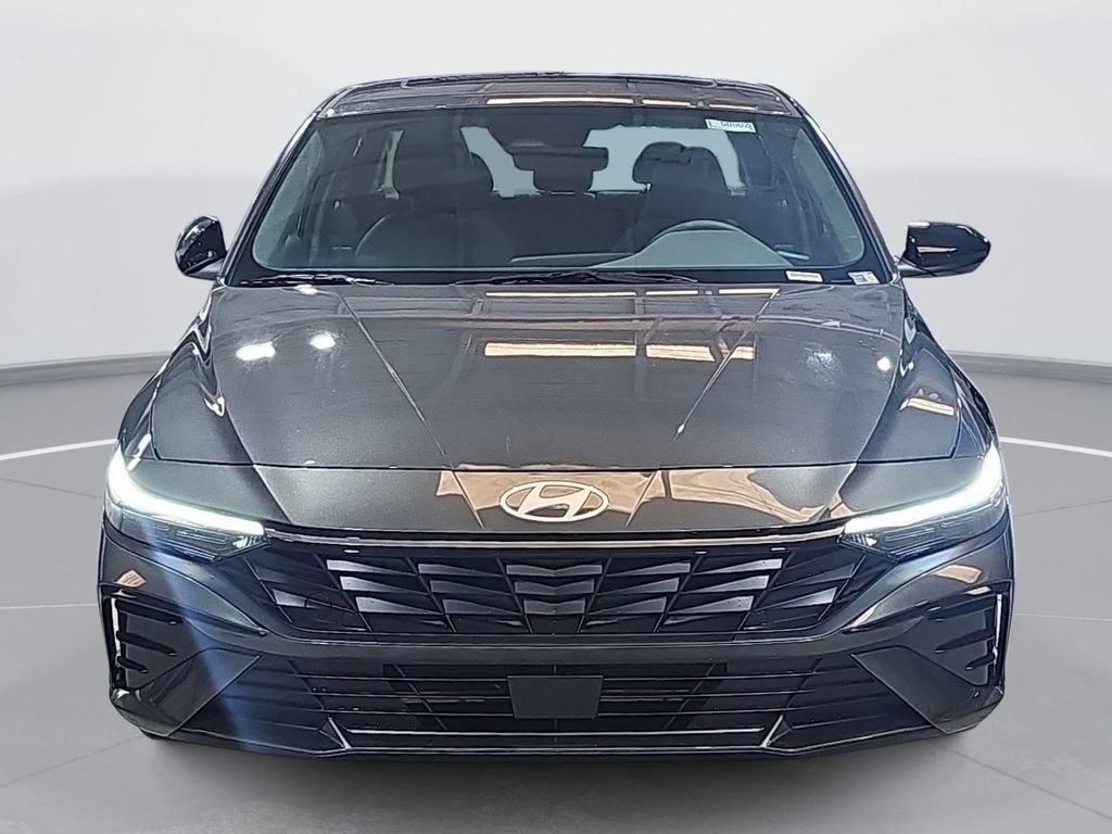 New 2026 Hyundai Elantra SEL Sport Premium FWD image 2