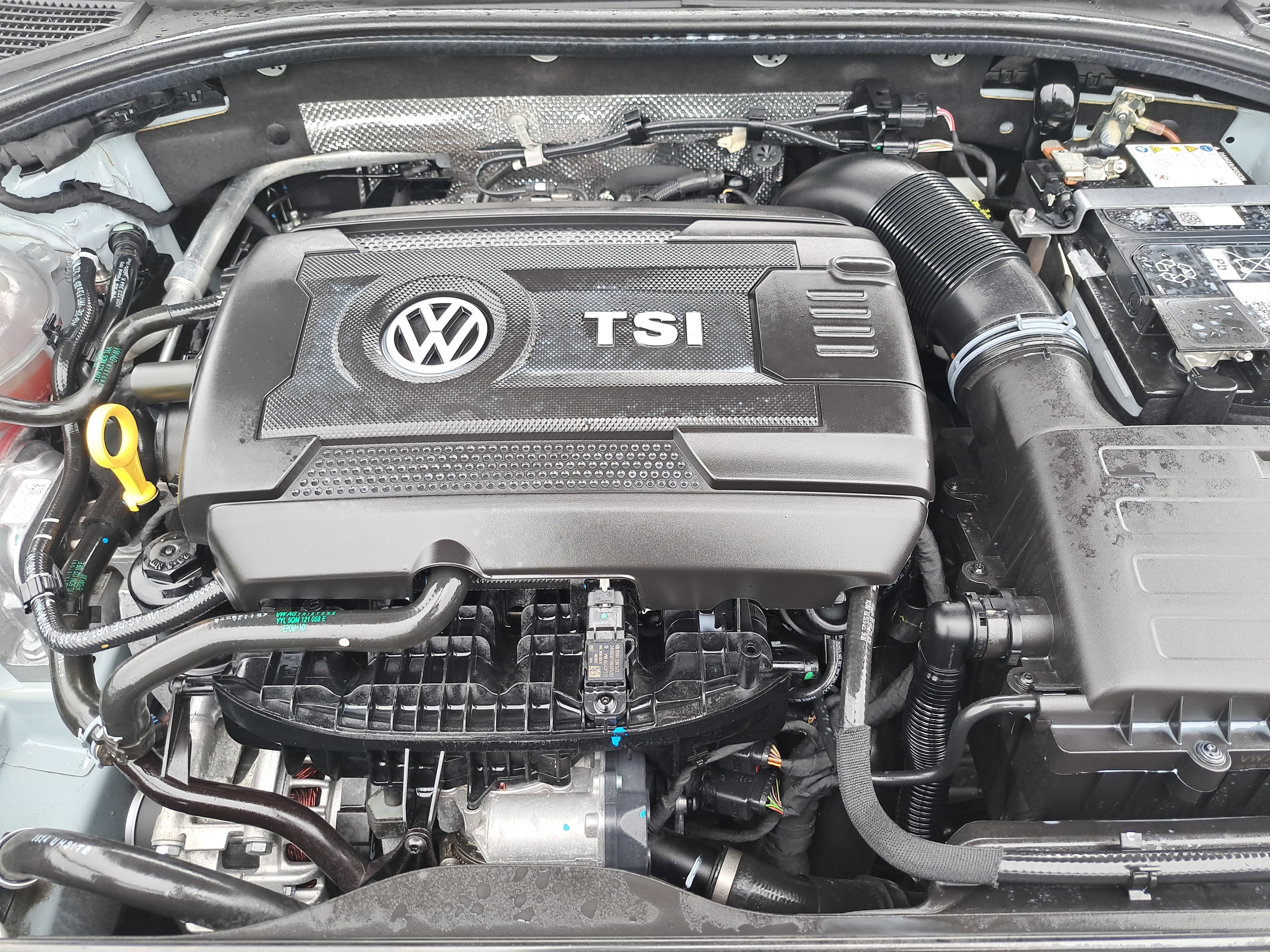 Certified 2025 Volkswagen Jetta GLI Autobahn w/ GLI Black Package FWD image 28