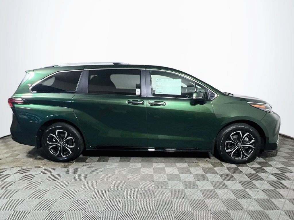 New 2026 Toyota Sienna Platinum AWD/4WD image 8