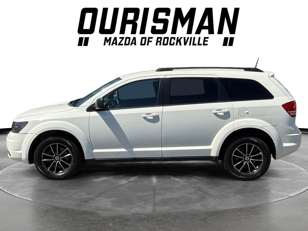 Used 2018 Dodge Journey SE w/ Blacktop Package FWD image 3