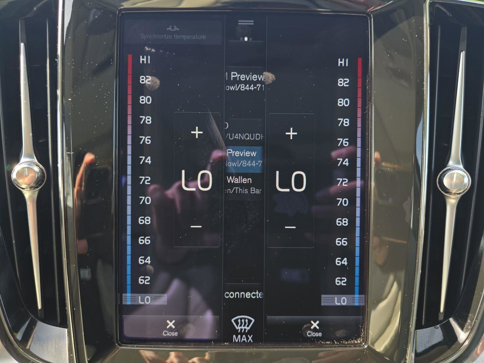 Used 2022 Volvo S60 B5 Momentum w/ Advanced Package image 21