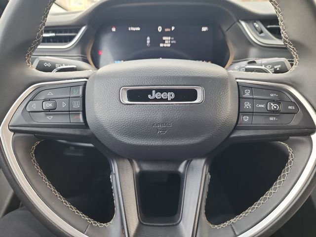 Used 2023 Jeep Grand Cherokee L Laredo image 18