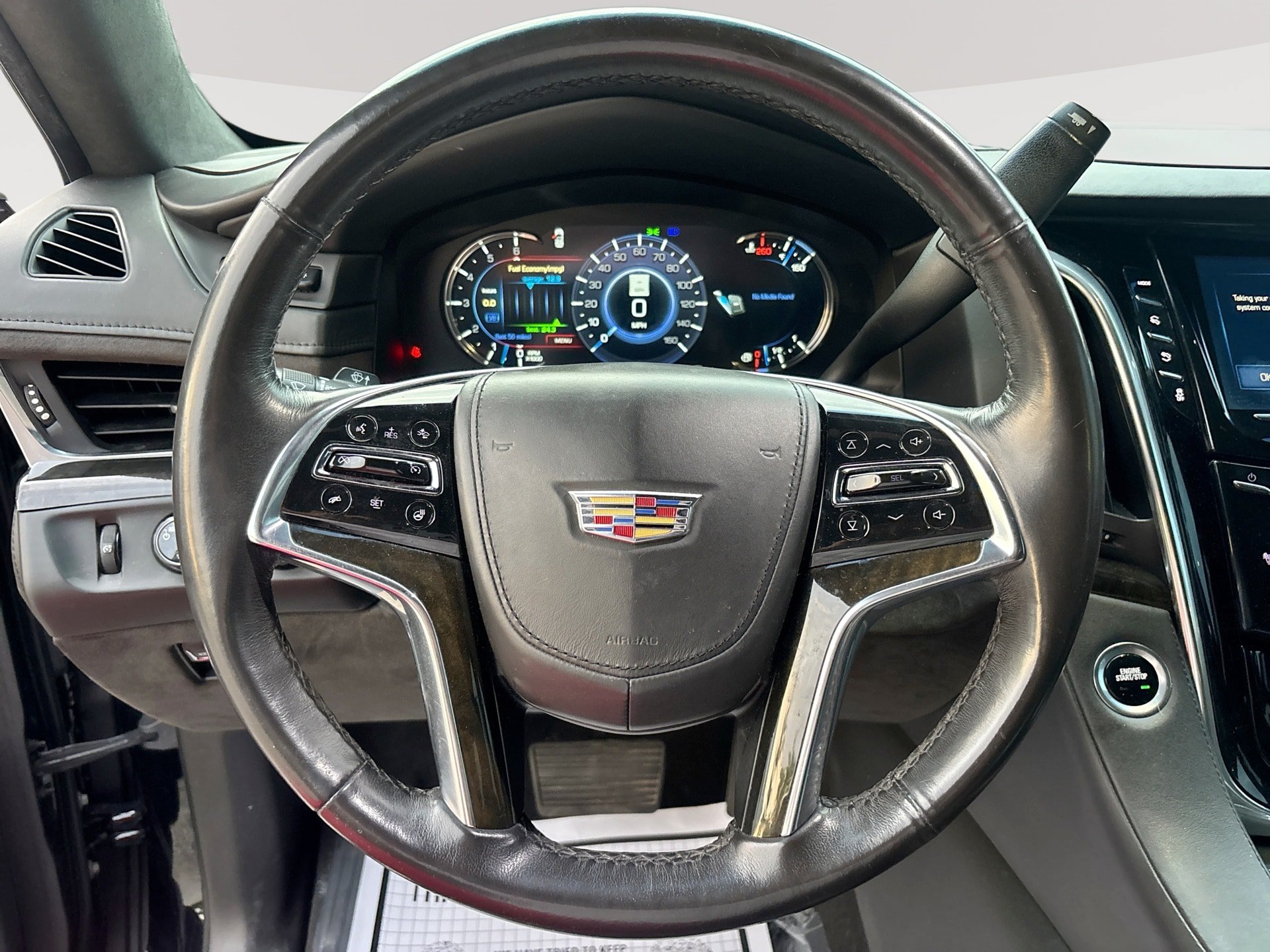 Used 2019 Cadillac Escalade ESV Platinum AWD/4WD image 11