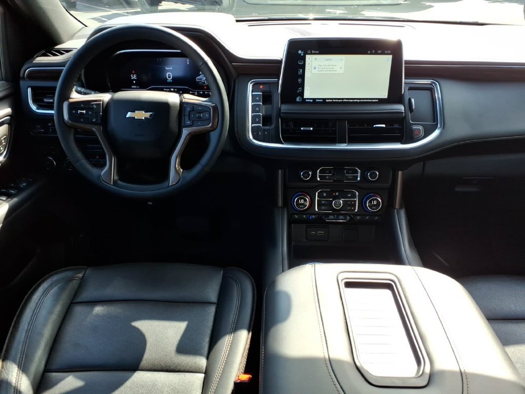 Used 2024 Chevrolet Tahoe High Country AWD/4WD image 17