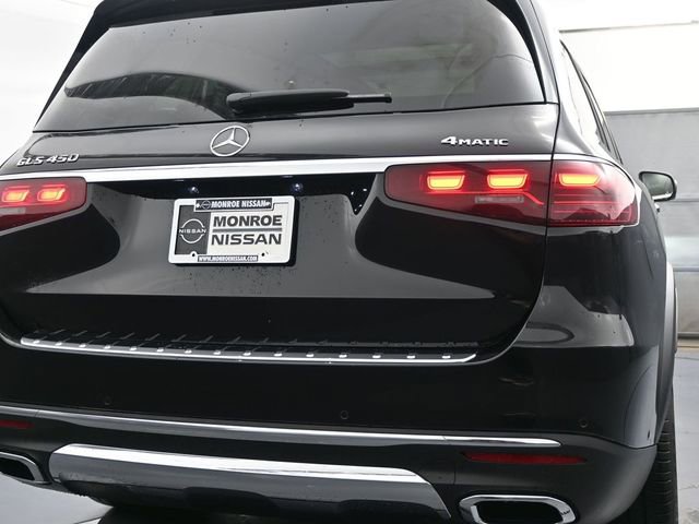 Used 2025 Mercedes-Benz GLS 450 4MATIC image 10