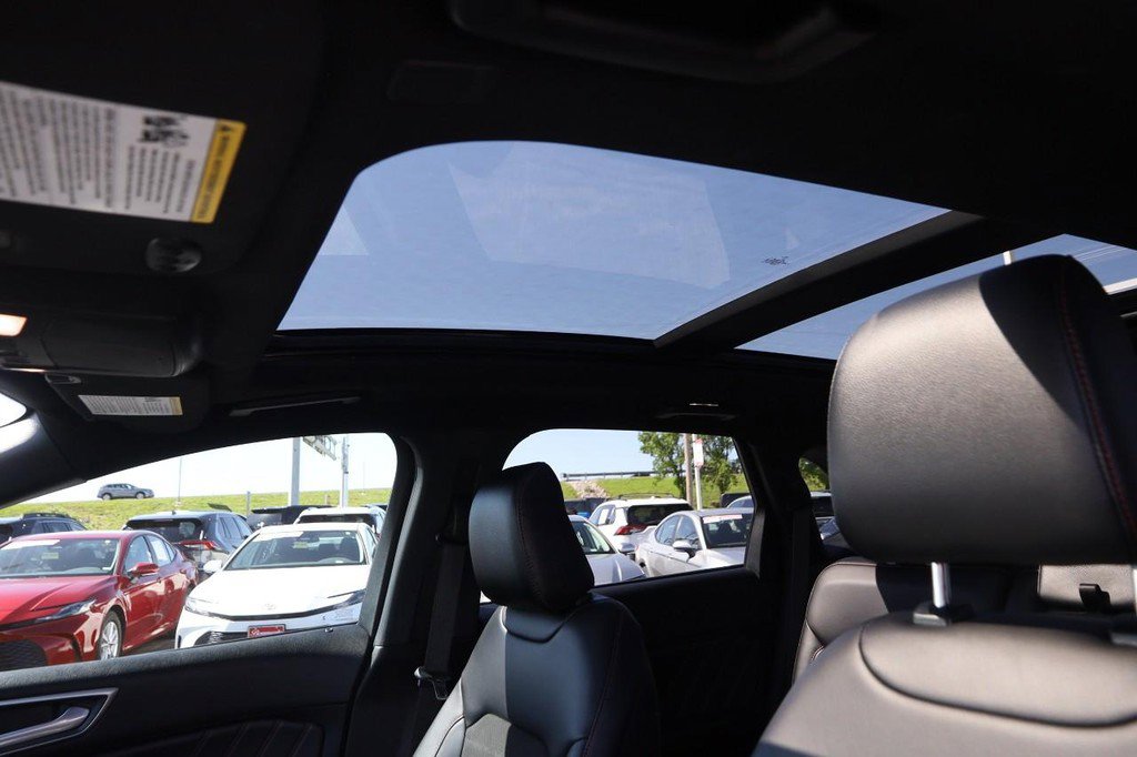 Used 2024 Ford Edge ST-Line AWD/4WD image 9