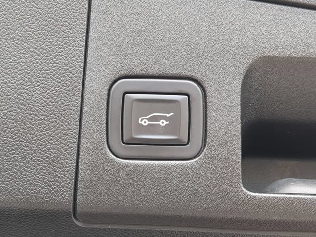 Used 2020 Cadillac XT4 Premium Luxury FWD image 15