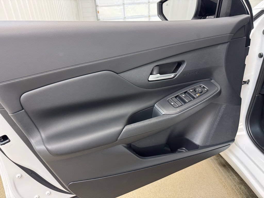 New 2026 Nissan Sentra SV w/ SV Convenience Package FWD image 8