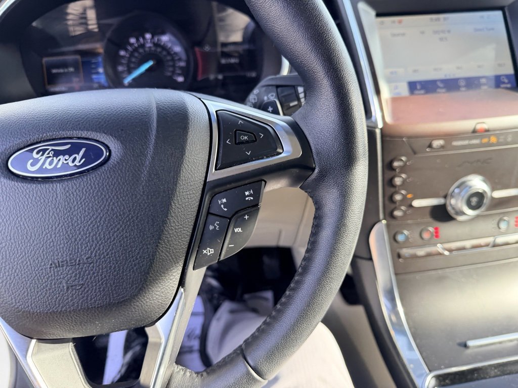 Used 2020 Ford Edge Titanium w/ Equipment Group 301A image 25