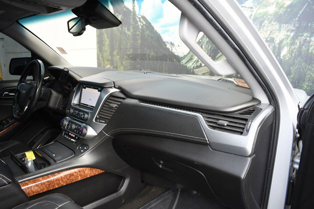 Used 2018 Chevrolet Suburban Premier image 25