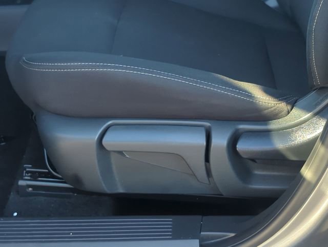 Used 2024 Nissan Rogue S image 19