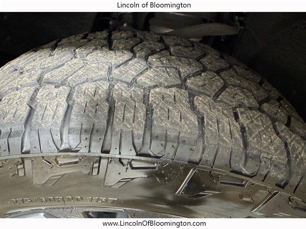 Used 2021 Chevrolet Tahoe Z71 w/ Z71 Off-Road Package image 16