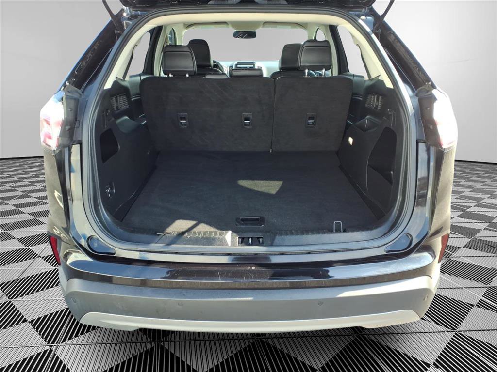 Used 2022 Ford Edge SEL image 13