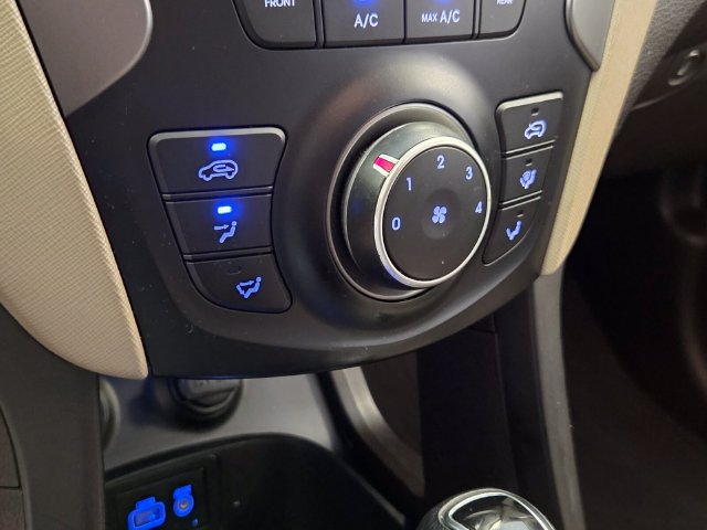 Used 2017 Hyundai Santa Fe Sport FWD image 25