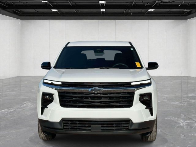 Used 2024 Chevrolet Traverse LS AWD/4WD image 8