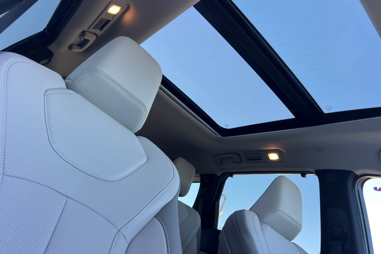 New 2026 INFINITI QX60 Luxe w/ Cargo Package image 18