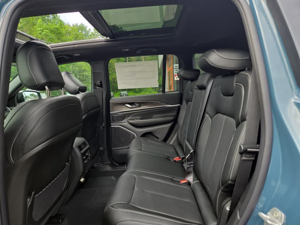 New 2026 Jeep Grand Cherokee Limited AWD/4WD image 27