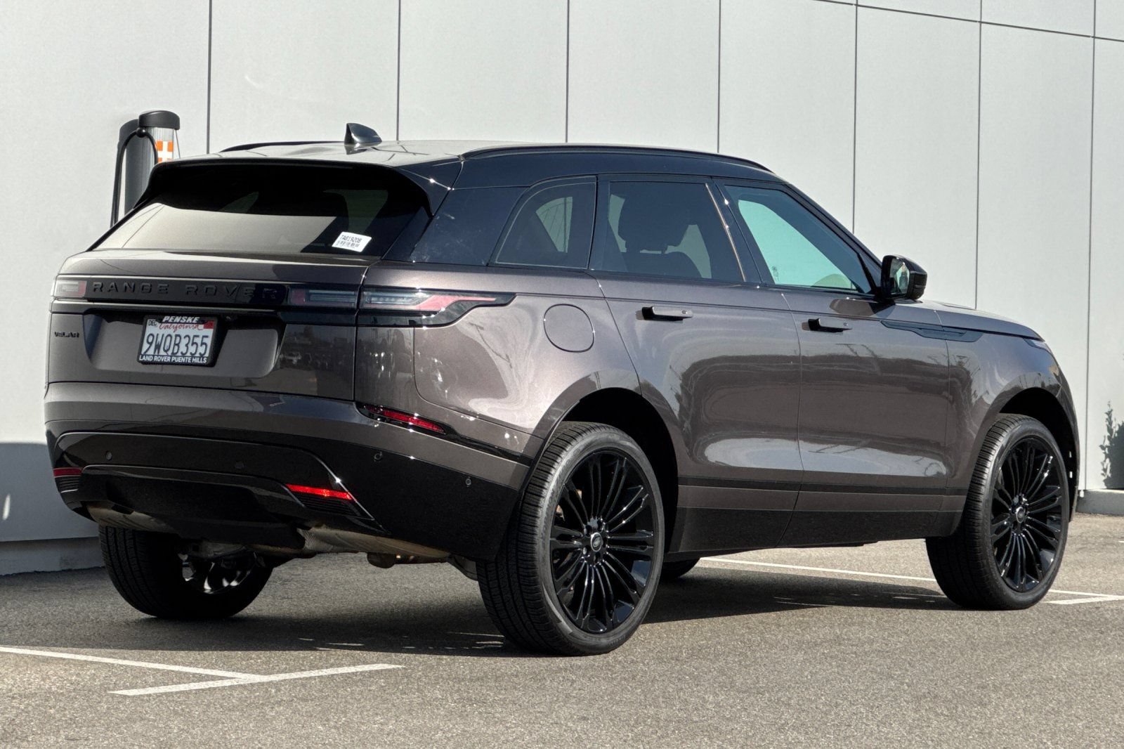 Certified 2026 Land Rover Range Rover Velar Dynamic SE AWD/4WD image 5