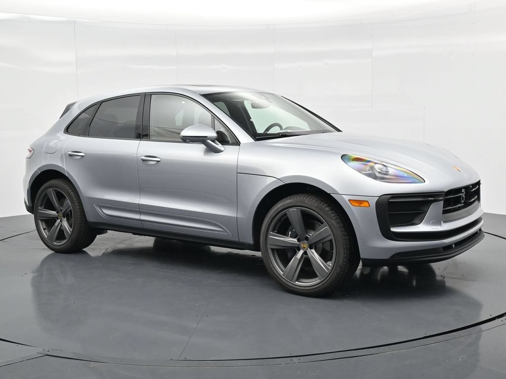 New 2026 Porsche Macan AWD/4WD image 9