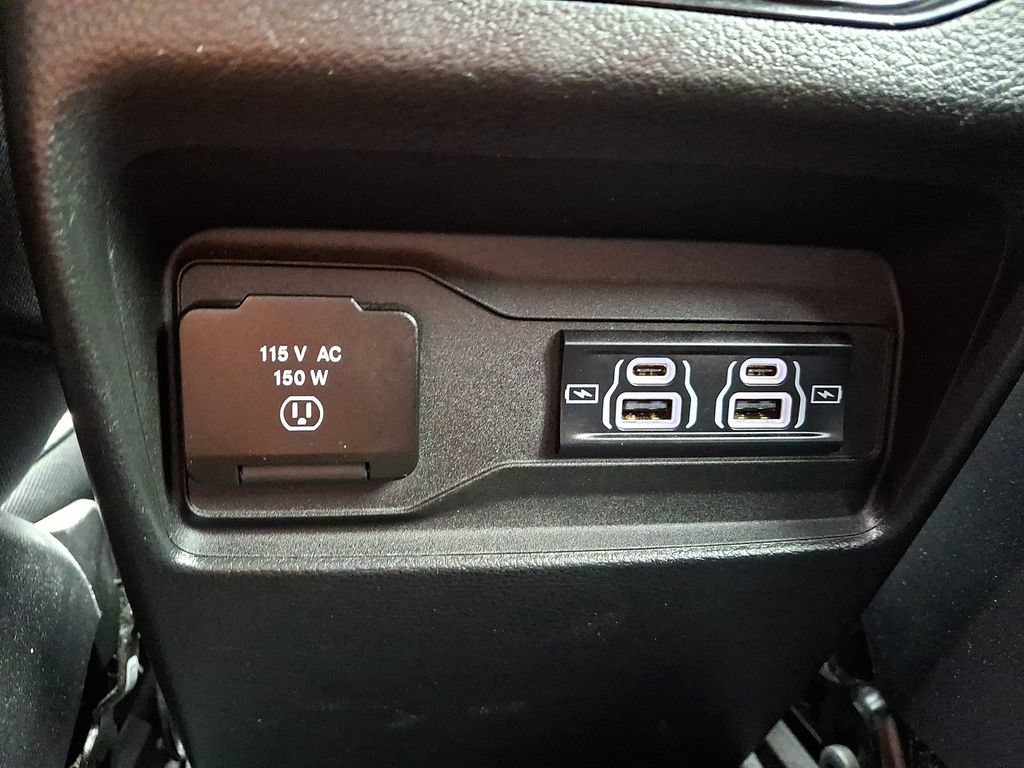 Used 2023 Jeep Grand Cherokee Laredo w/ Luxury Tech Group I AWD/4WD image 14
