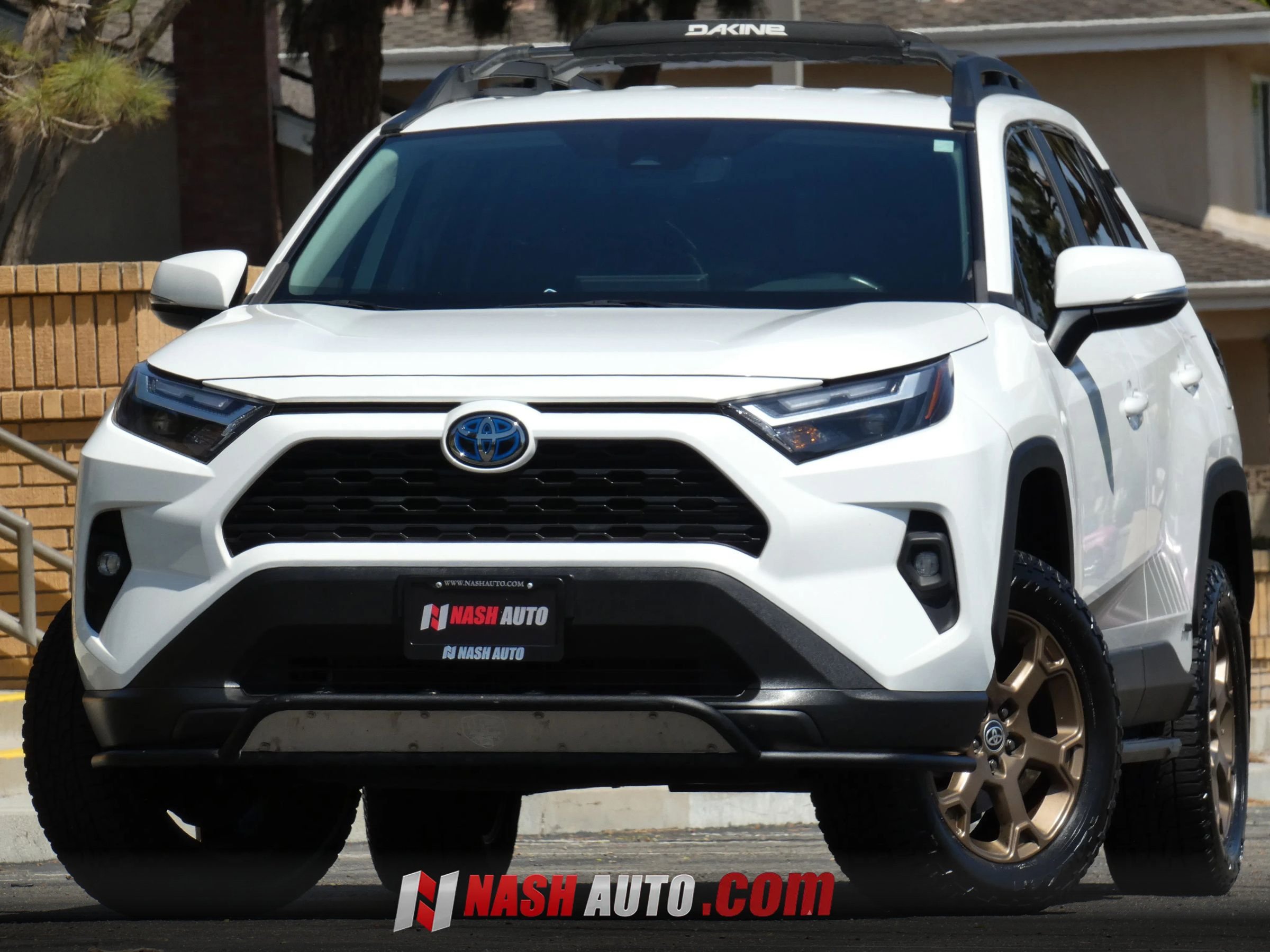 Used 2023 Toyota RAV4 AWD Hybrid image 4
