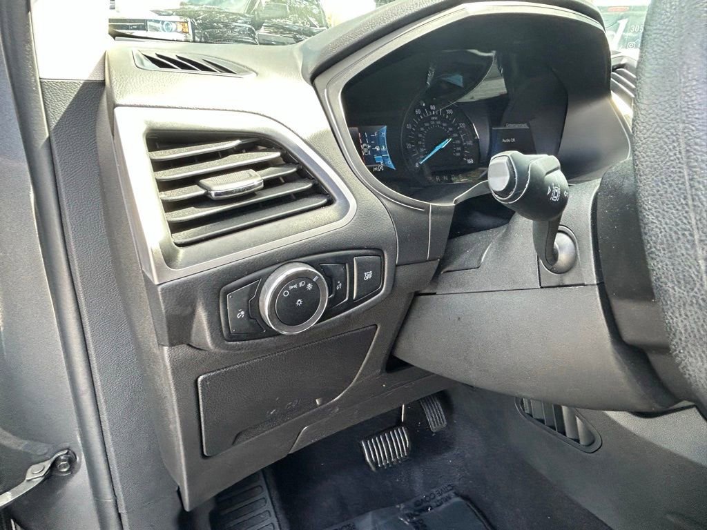 Used 2024 Ford Edge SE w/ Black Appearance Package image 17