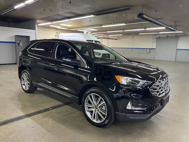 Used 2023 Ford Edge Titanium w/ Class II Trailer Tow Package AWD/4WD image 1
