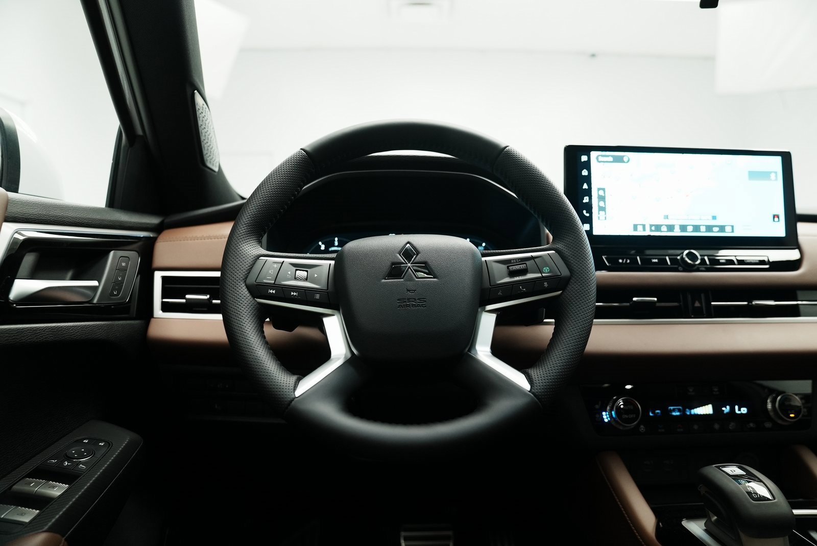 New 2025 Mitsubishi Outlander SEL image 26