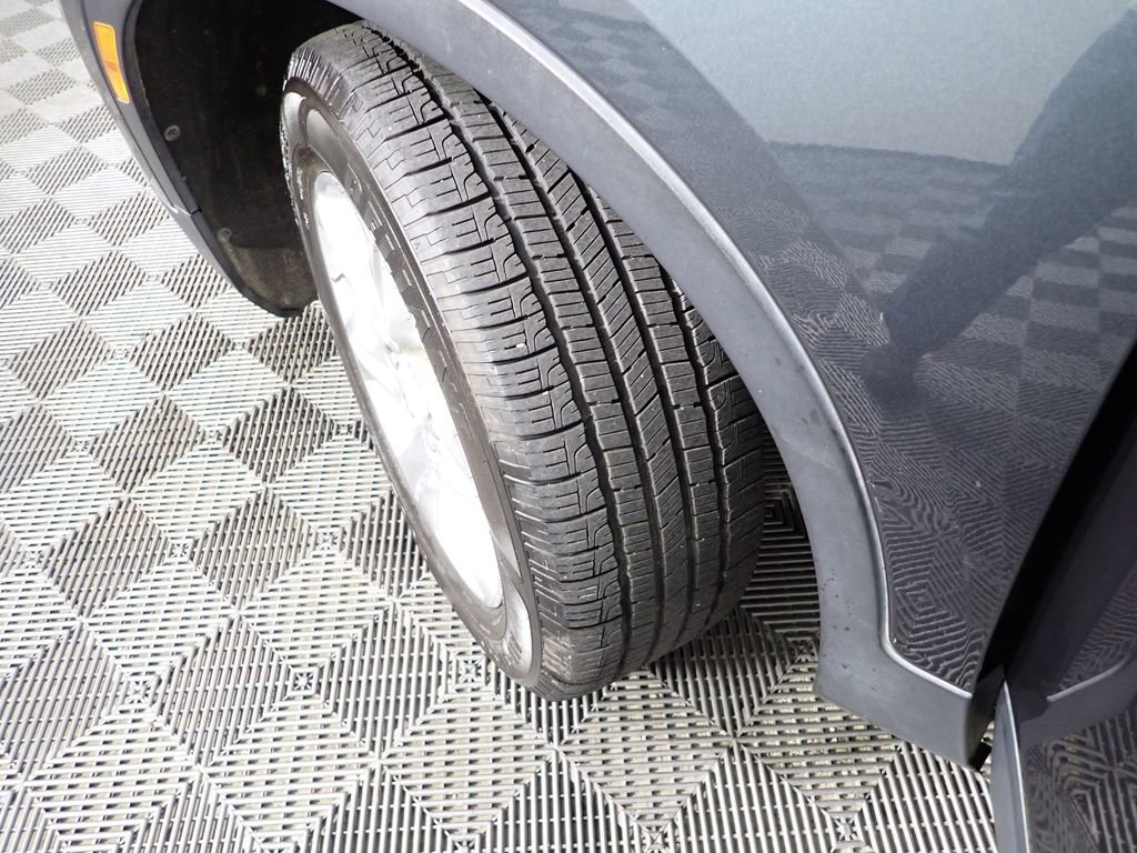 Used 2019 Chevrolet Blazer LT image 44