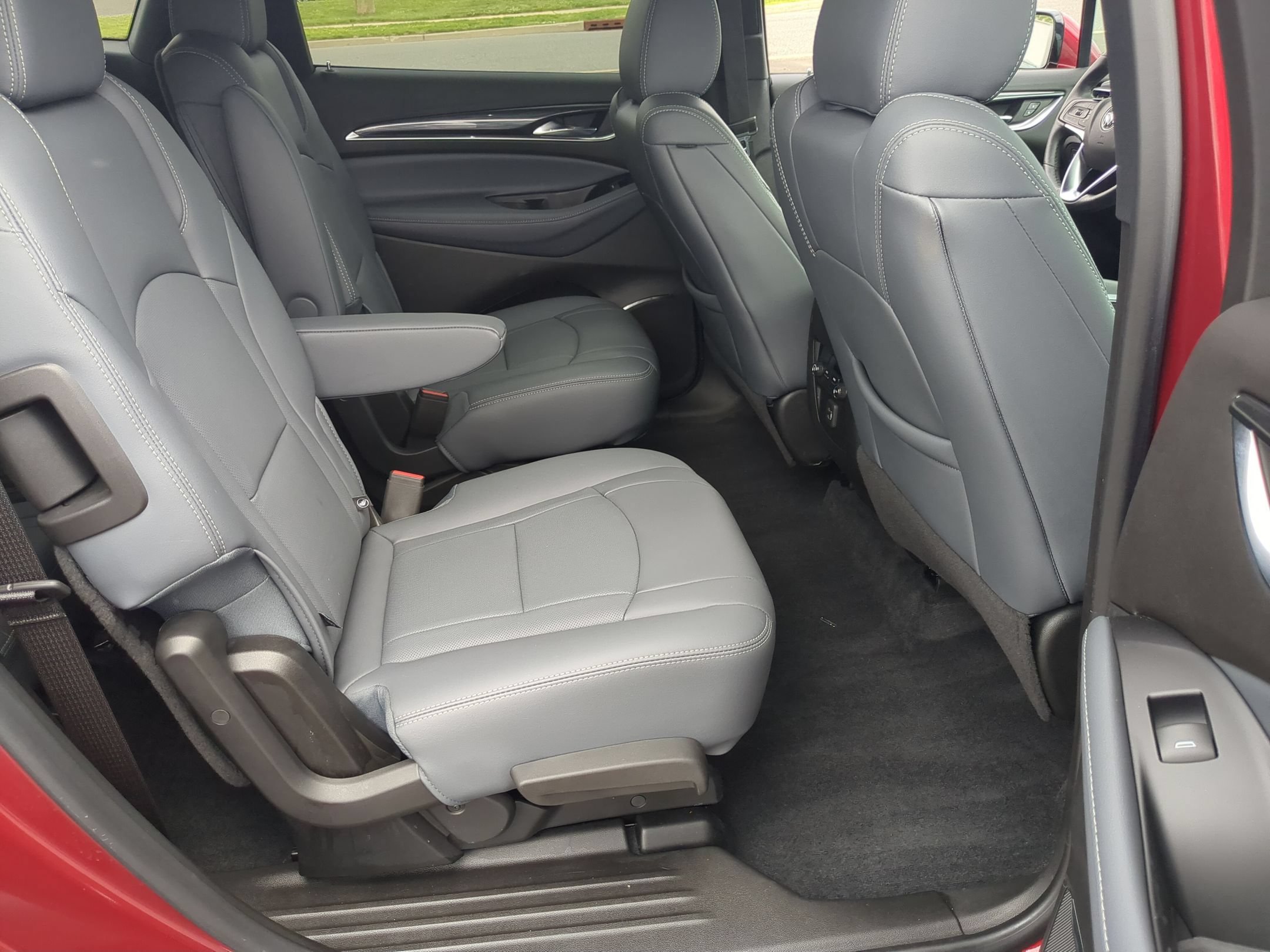 Used 2023 Buick Enclave Essence w/ Sport Touring Edition FWD image 25