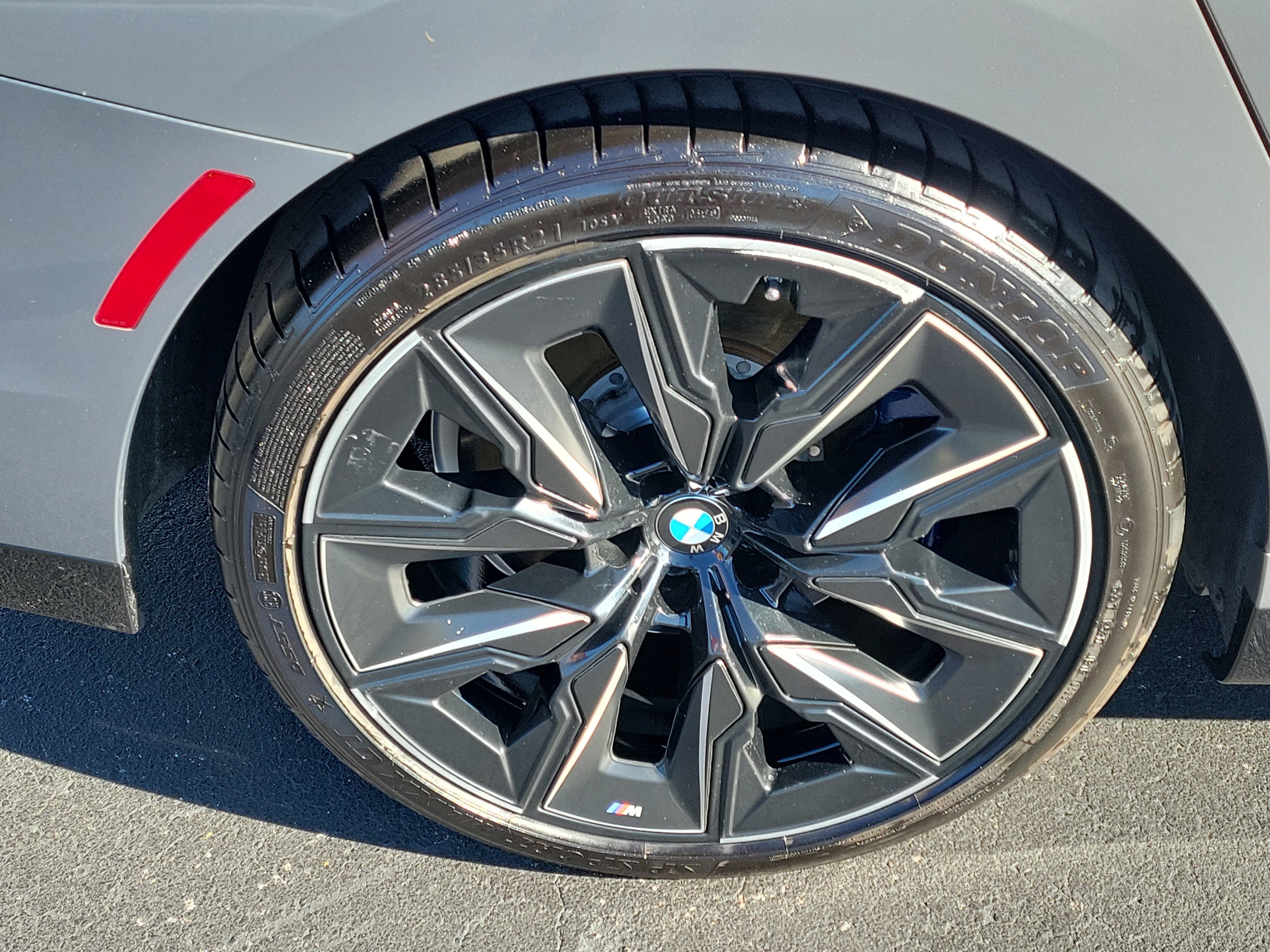 Used 2023 BMW 740i image 6