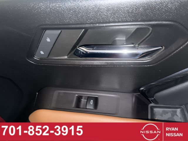 Used 2024 GMC Canyon AT4 w/ Canyon Safety Plus Package AWD/4WD image 25