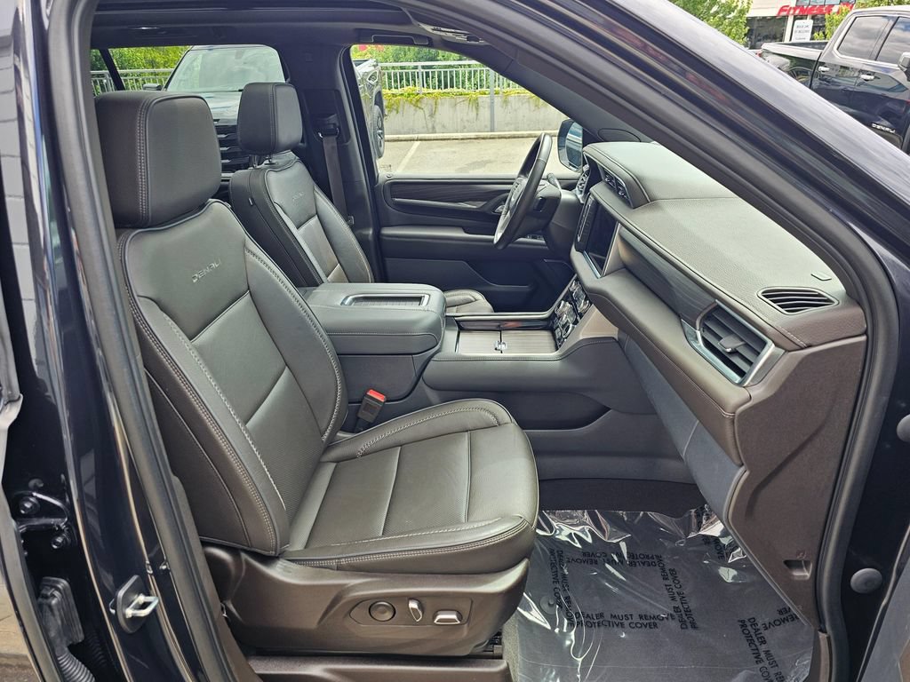 Used 2023 GMC Yukon Denali AWD/4WD image 11