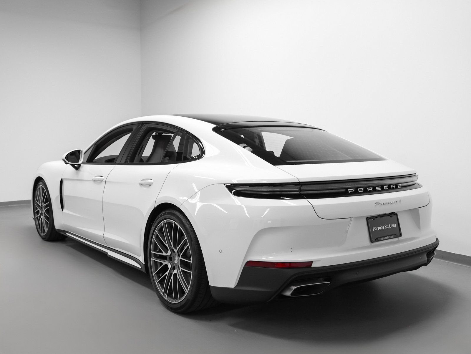 New 2026 Porsche Panamera 4 AWD/4WD image 3