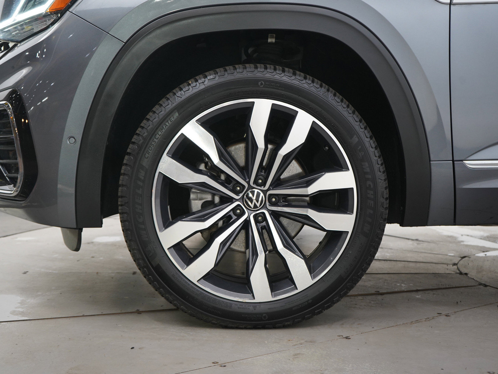 Used 2022 Volkswagen Atlas SEL Premium AWD/4WD image 30