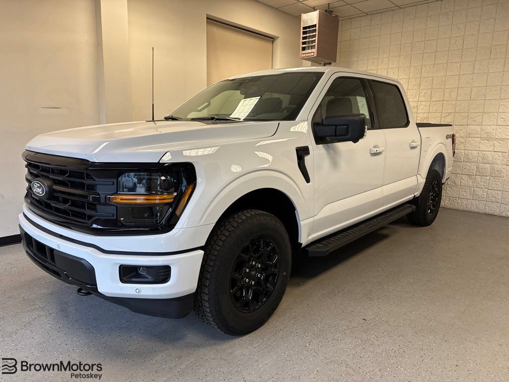 New 2026 Ford F150 XLT w/ Equipment Group 302A MID