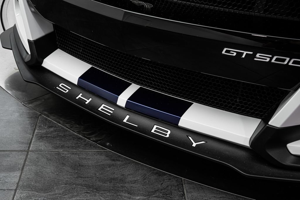 Used 2022 Ford Mustang Shelby GT500 w/ Technology Package RWD image 13