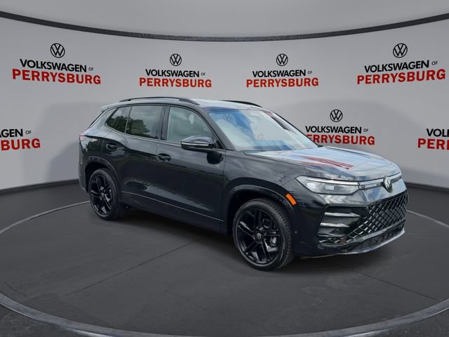 New 2026 Volkswagen Tiguan SE R-Line FWD image 2