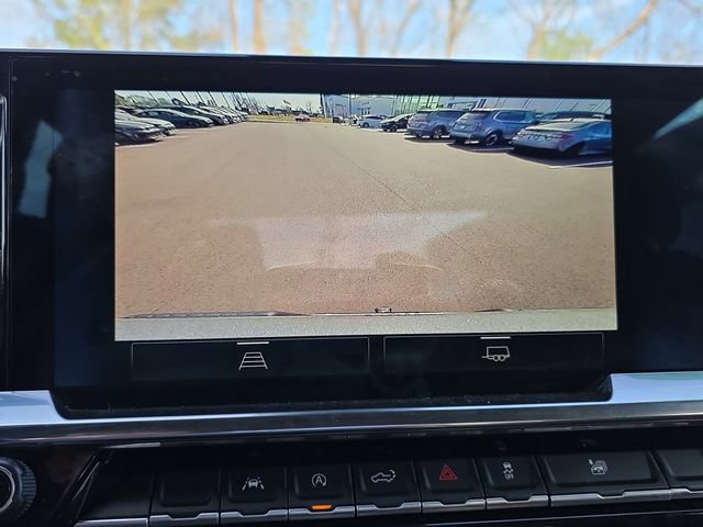 Used 2025 Chevrolet Silverado 1500 LT AWD/4WD image 22