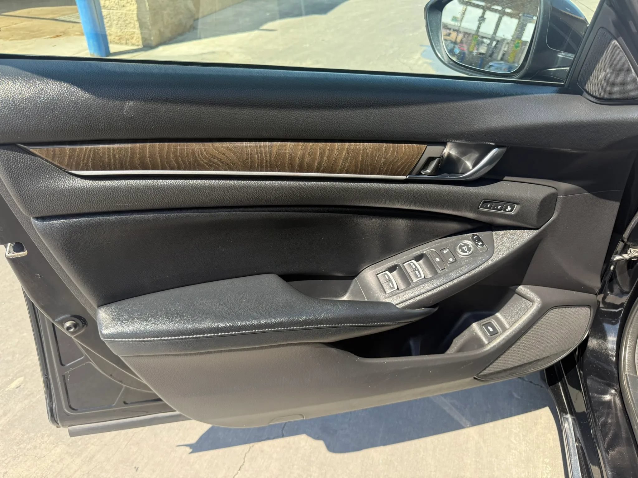 Used 2018 Honda Accord EX-L image 21