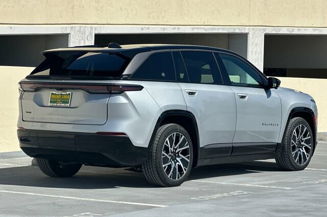 New 2025 Jeep Wagoneer Limited image 4