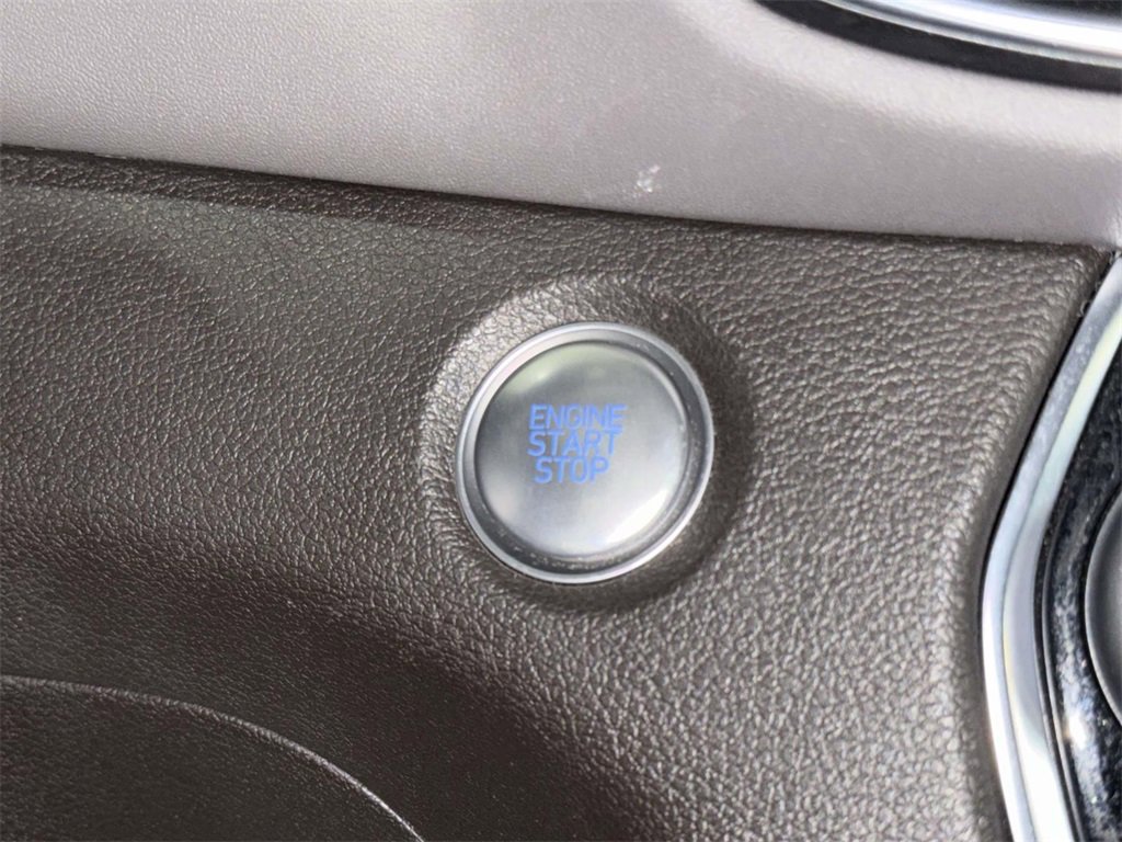 Used 2020 Hyundai Santa Fe Limited image 27