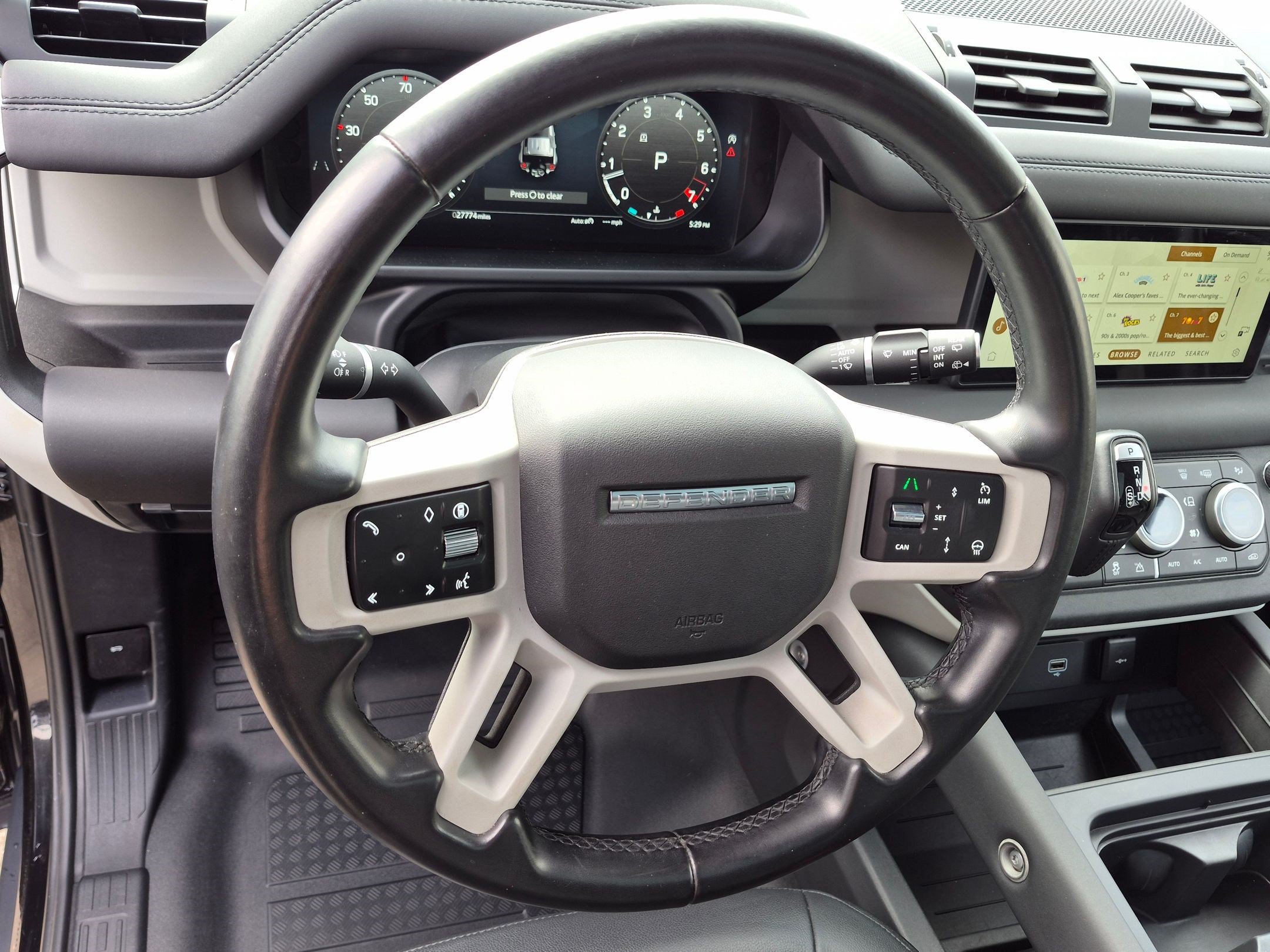 Certified 2024 Land Rover Defender 110 S AWD/4WD image 10