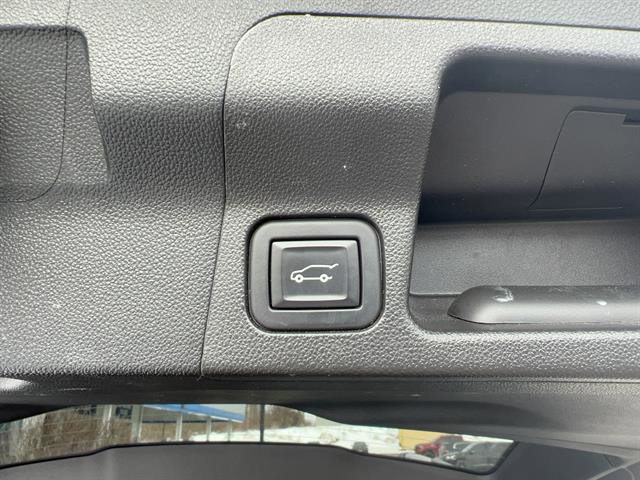 Used 2021 GMC Acadia SLE w/ Driver Convenience Package image 10