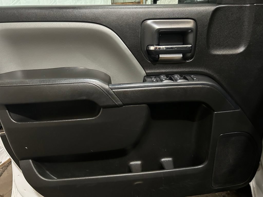 Used 2016 Chevrolet Silverado 2500 W/T w/ Snow Plow Prep Package AWD/4WD image 10