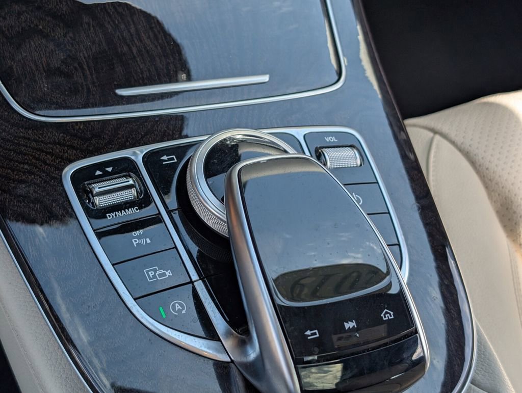 Used 2019 Mercedes-Benz E 300 image 23