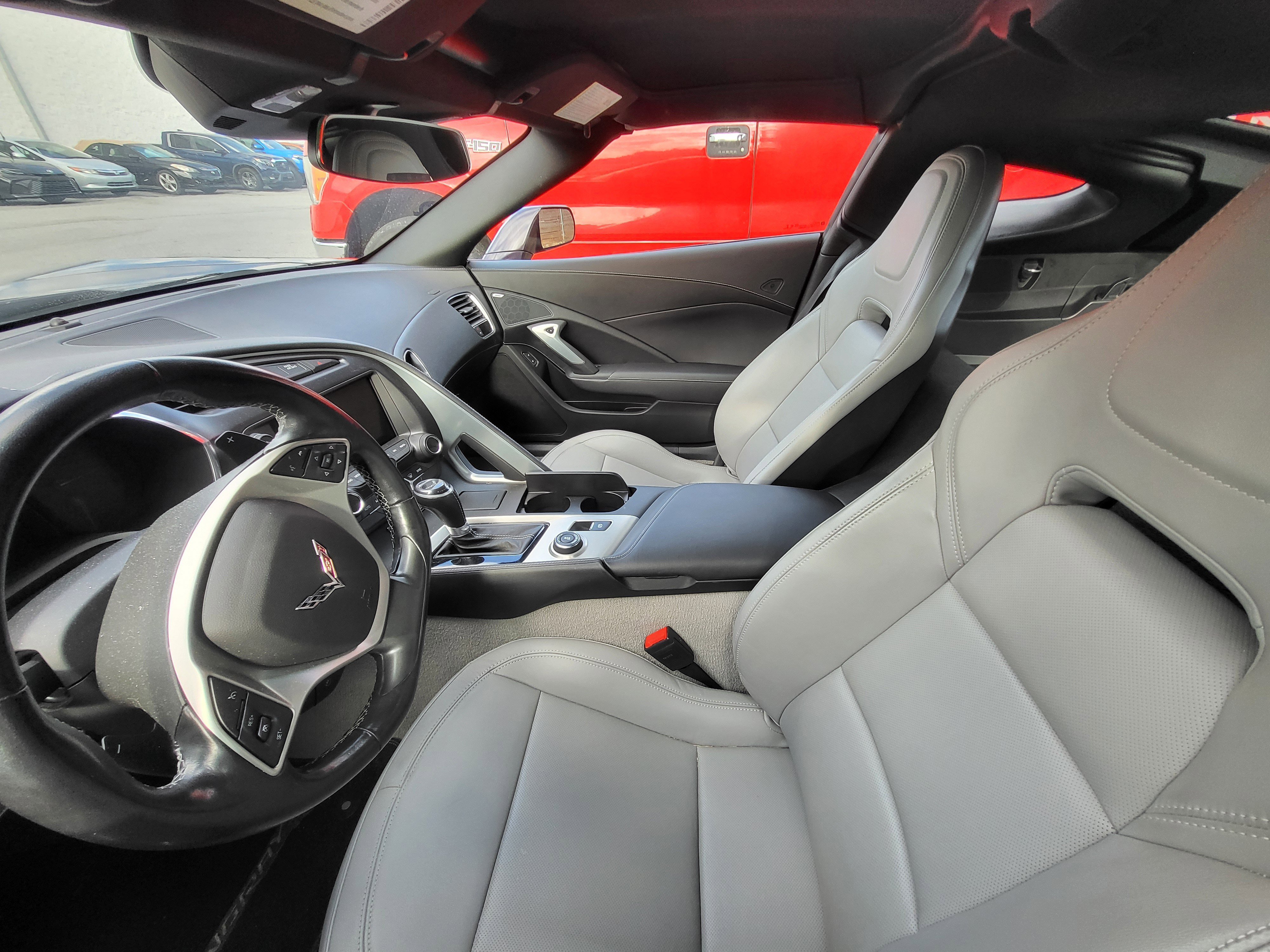 Used 2018 Chevrolet Corvette Stingray Coupe w/ 1LT RWD image 10