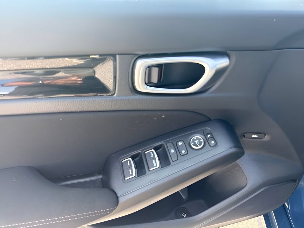 Used 2025 Honda Civic Sport image 18