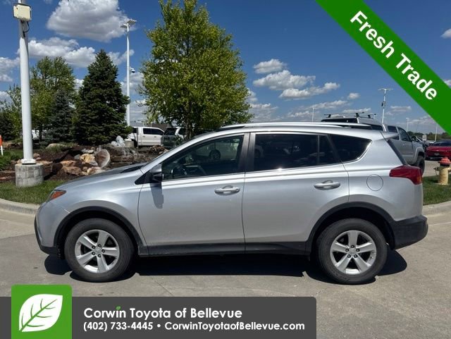 Used 2014 Toyota RAV4 XLE AWD/4WD image 7